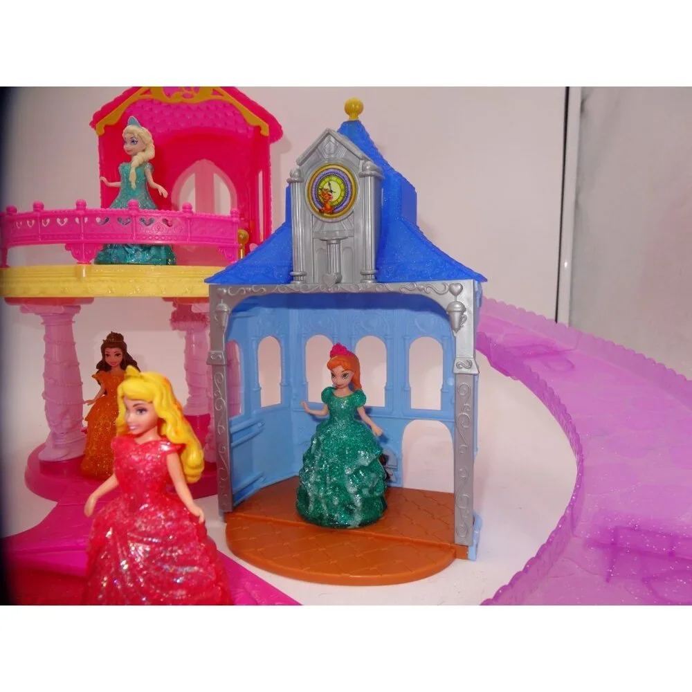 Disney Princess Glitter Glider Castle with 6 Princesses and 6 castle‎ moduls